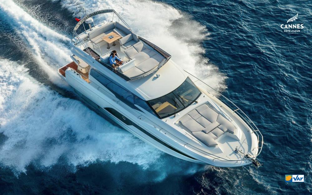Location Yacht à Cannes
