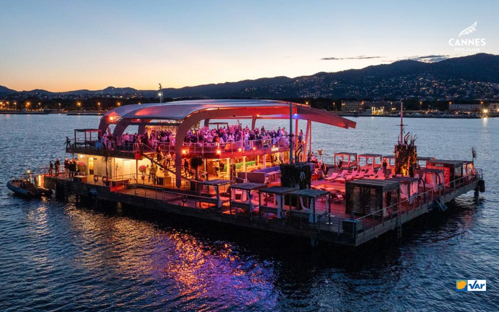 Soirée en mer sur un Yacht à Cannes