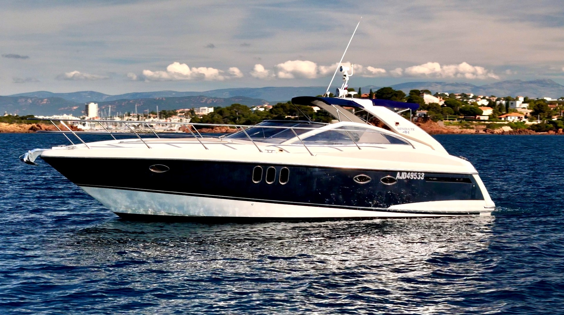 Yachts charter ABSOLUTE 41