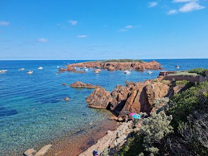 Ile des Vieille creek