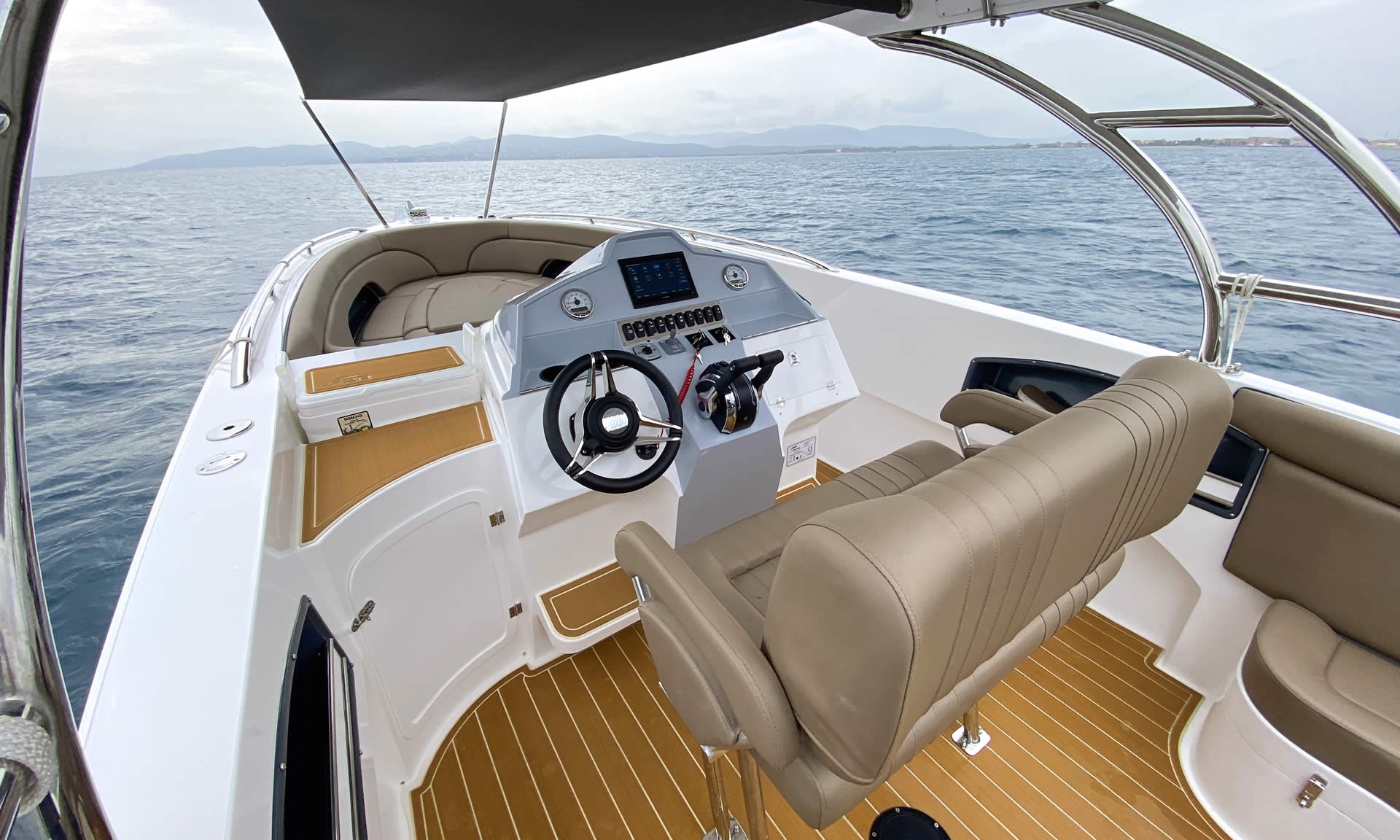 Yachts rental Imersea F28