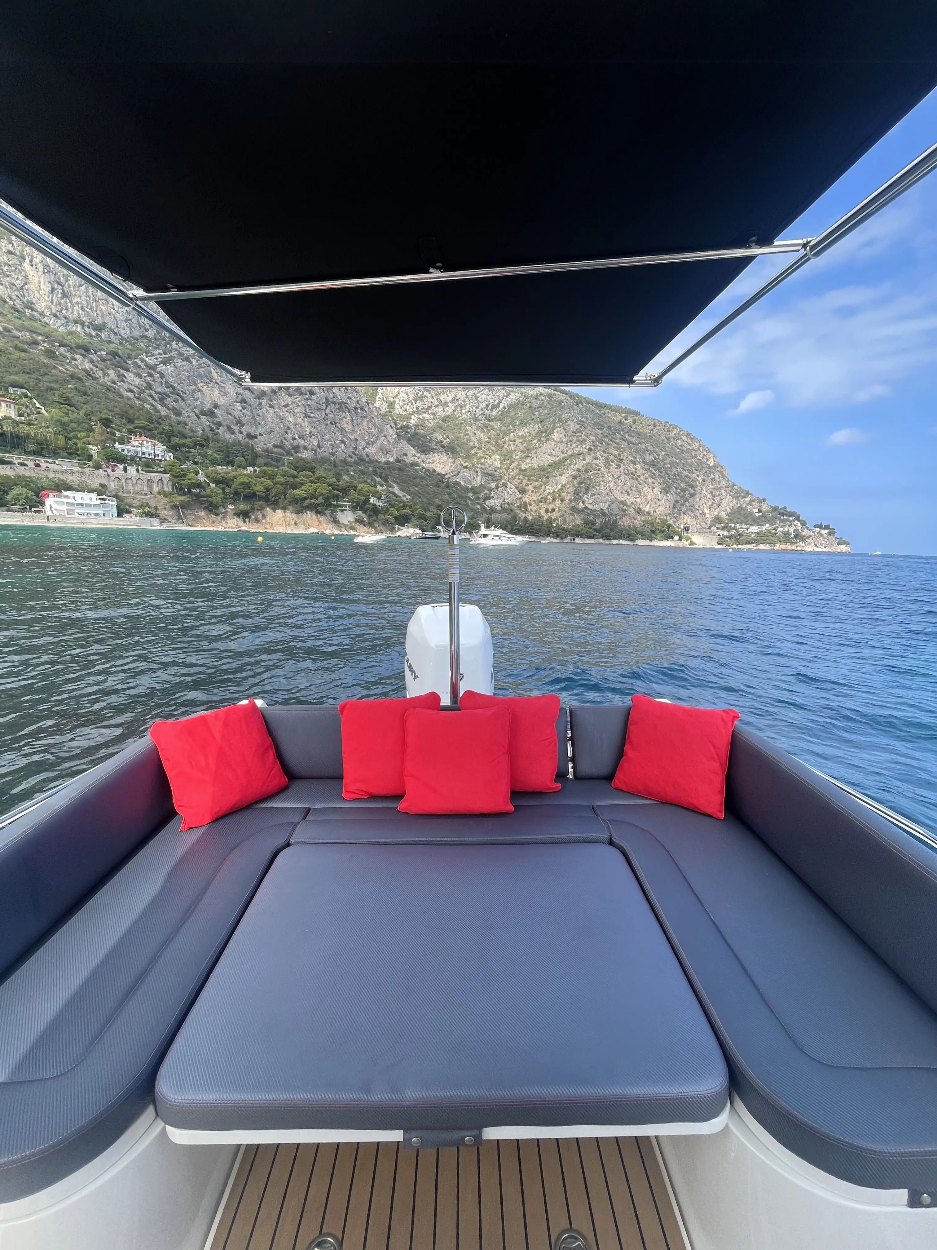 Yachts rental ZAR 85 SL