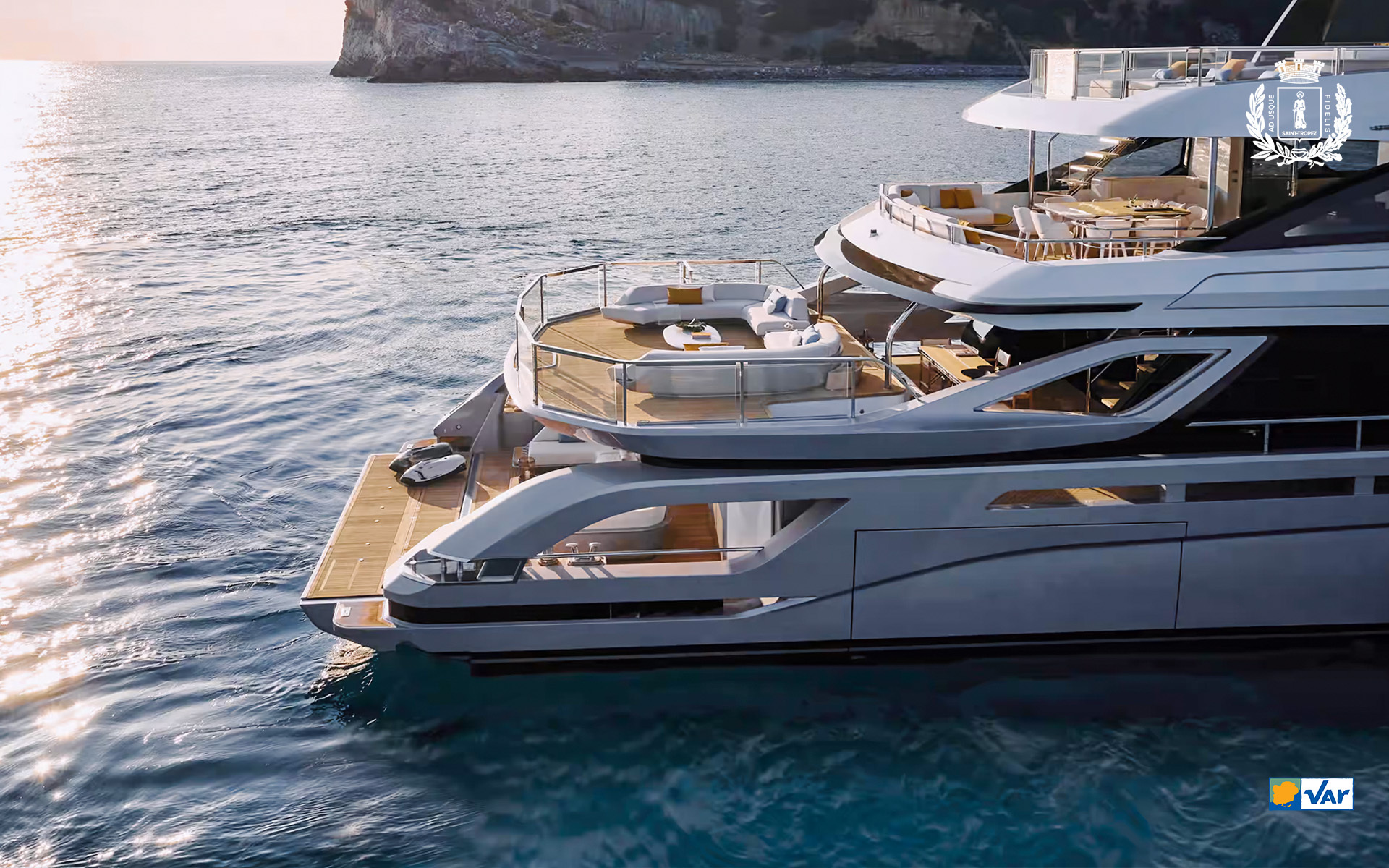 Location services Soirée en mer sur un yacht à Saint-Tropez