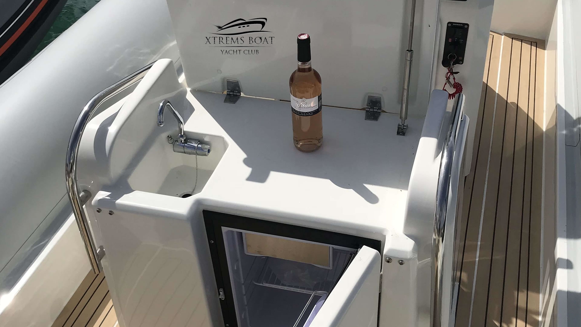 Yachts rental Altamarea Wave 27